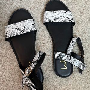 BRAND NEW Lulus Snakeskin Sandals